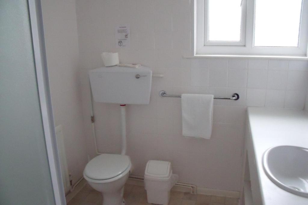 The Fernside Hotel Sandown Room photo